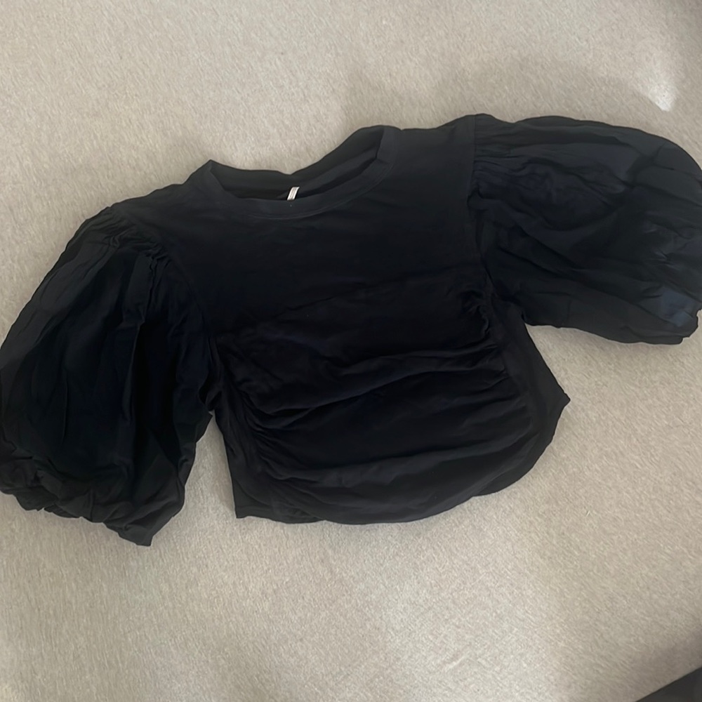 Free People cropped black puffer sleeved top